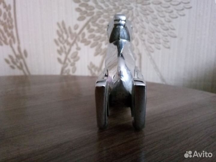 Шильдик (эмблема/статуэтка)