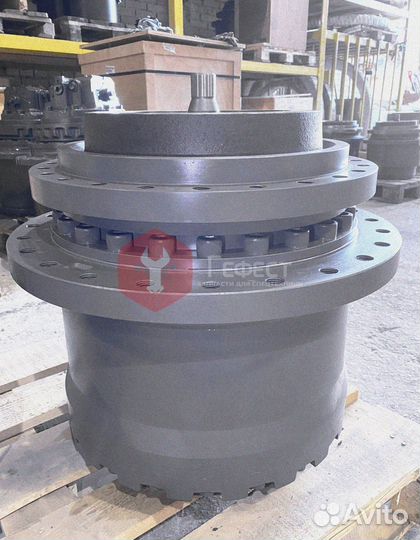 Редуктор хода Hyundai R500LC-7A xkah-01287