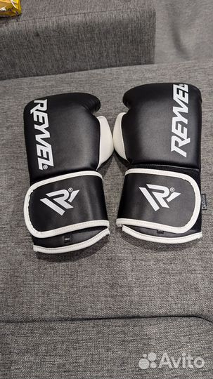 Боксерские перчатки 14 oz