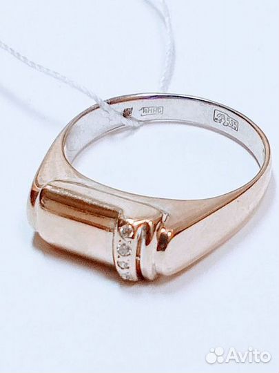 Золотое кольцо с камнем 18р