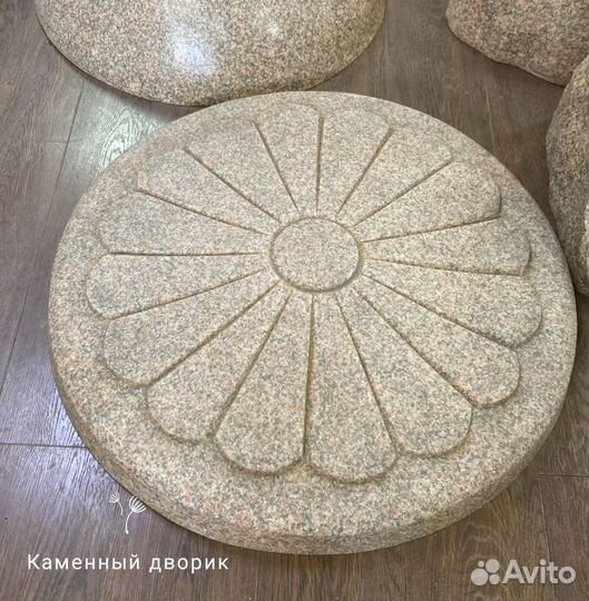 Накрывной валун Ромашка/декоративный камень