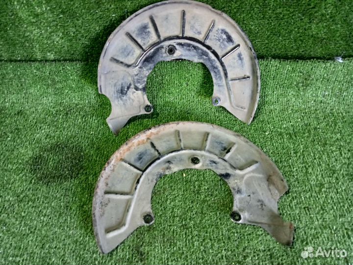 Щиток передний тормозного механизма Volkswagen b6