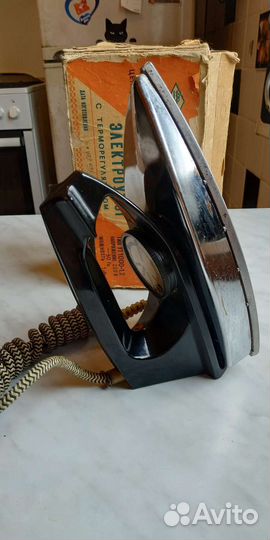 Утюг старинный