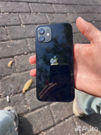 iPhone 12, 64 ГБ