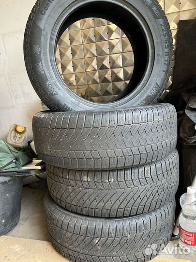 Continental ContiVikingContact 6 225/65 R17