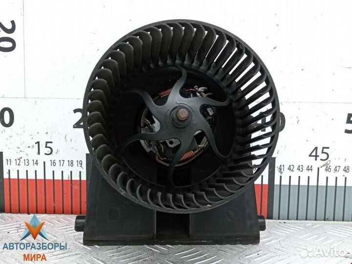 Моторчик печки Volkswagen Golf 4 2002 1J1819021C