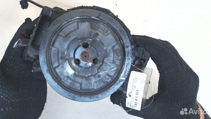 Компрессор кондиционера BMW 7 E65, 2005