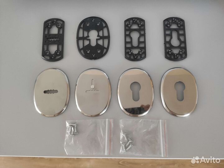 Дверные ручки, завертка, накладки, личинка