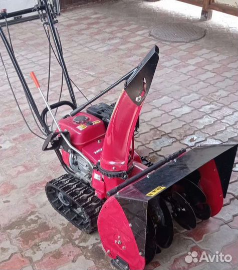 Снегоуборщик honda