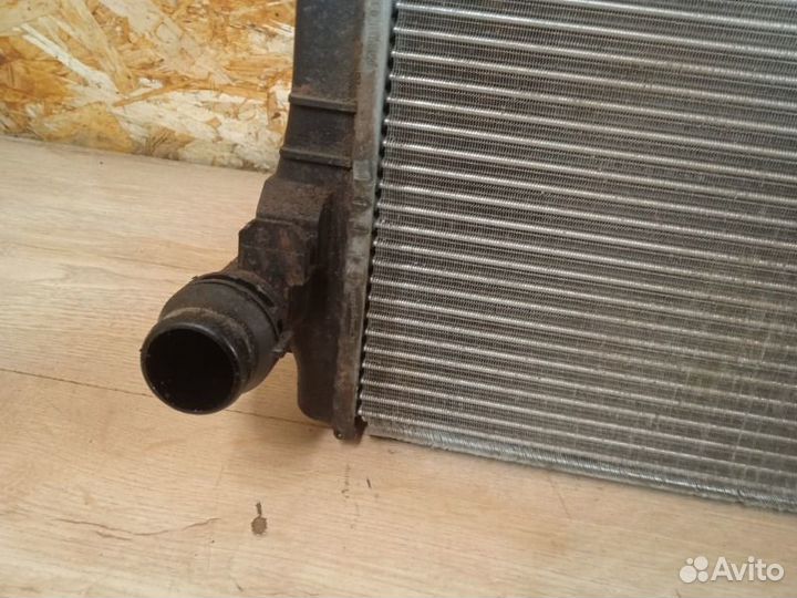 Радиатор основной Skoda Octavia A7 liftback 1.4