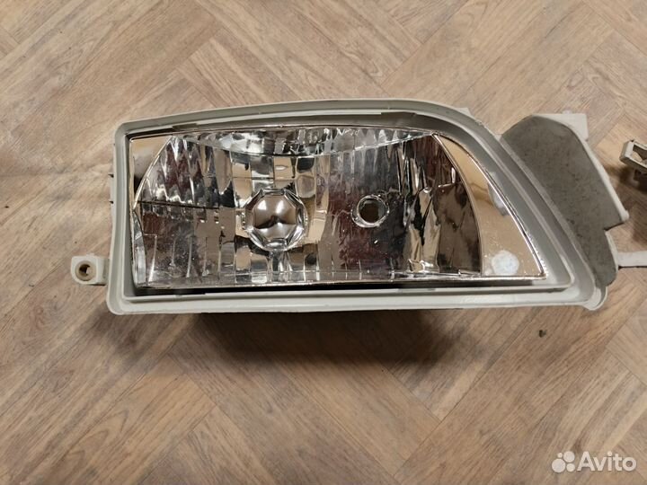 Корпус фары Carina E