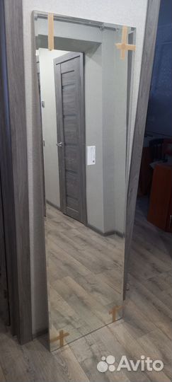 Зеркало настенное