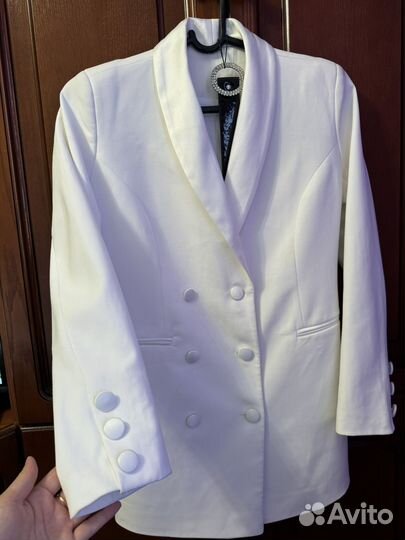 Платье пиджак белое мини