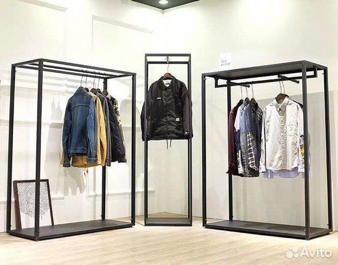Торговое оборудование в магазин одежды (шоу-рум)