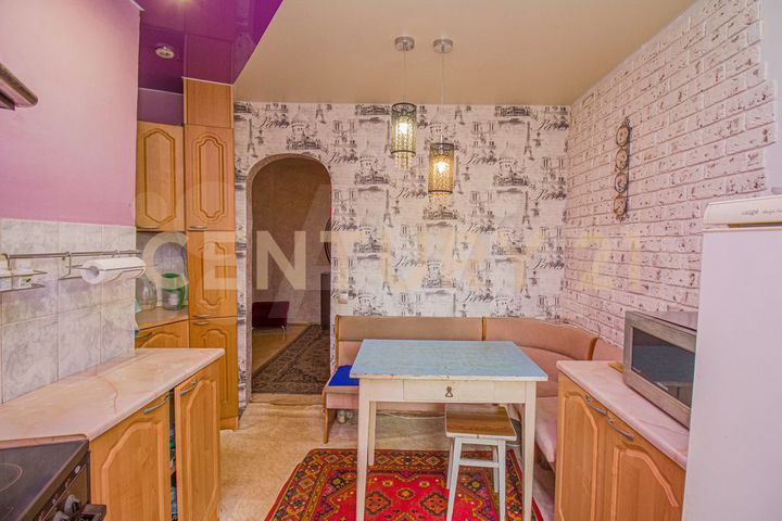 4-к. квартира, 100 м², 1/15 эт.