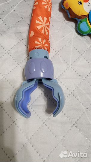 Дуга с игрушками