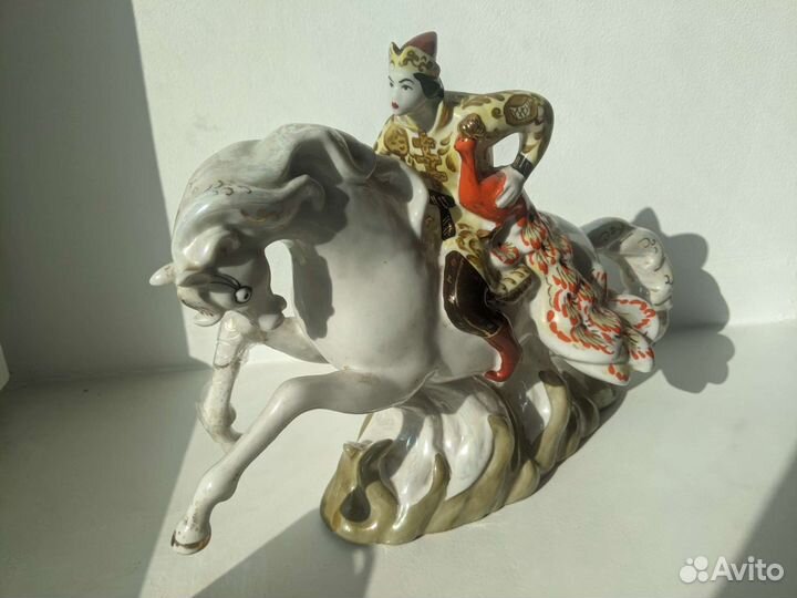 Статуэтка Иван-царевич и Жар-птица