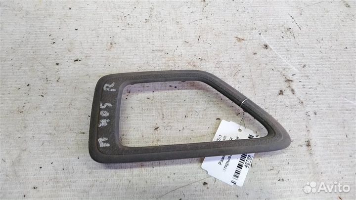 Рамка крючка открываня двери Peugeot 405