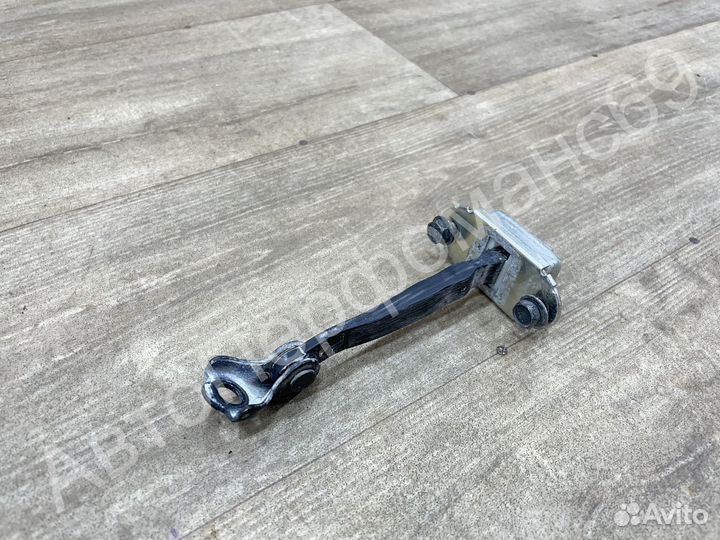 Ограничитель задней левой правой двери Almera G15