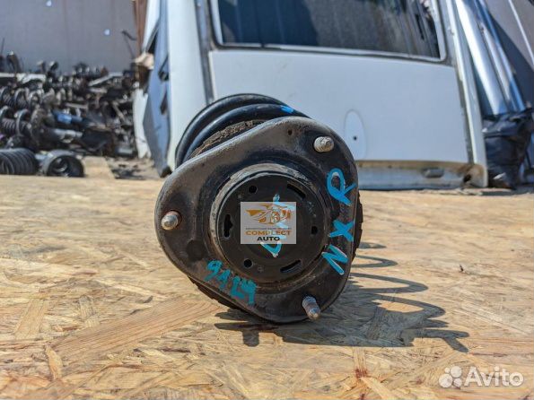 Амортизатор передний правый Lexus NX (2014-2021)