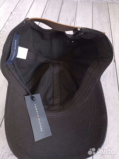 Tommy Hilfiger новая черная бейсболка США