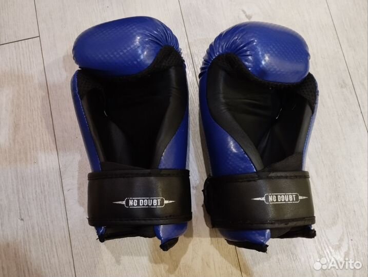 Перчатки и шлем для тэквандо