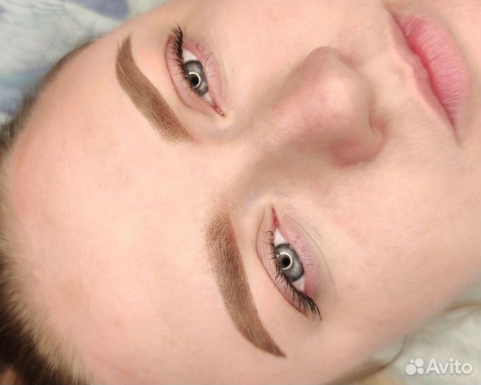 Татуаж бровей