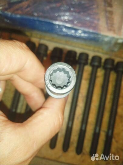 Комплект болтов гбц VAG 1.6-1.8L 1989-1997гг