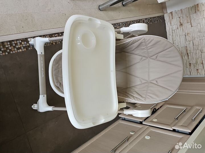 Стульчик для кормления capella