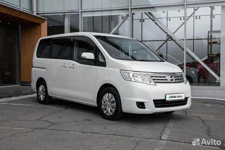 Nissan Serena 2.0 CVT, 2010, 190 000 км