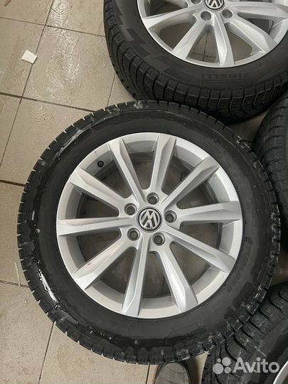 Комплект зимних колес 225/55 R17 VW