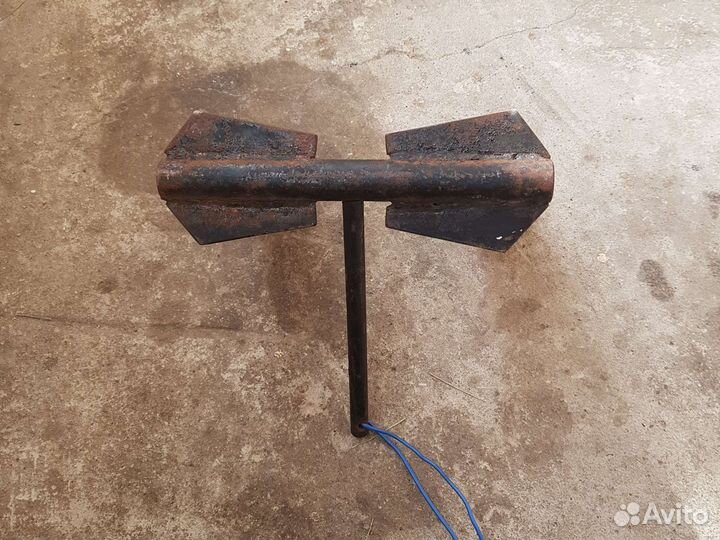 Якорь для лодки