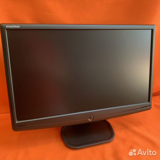 Безупречный Монитор для развлечений и работы