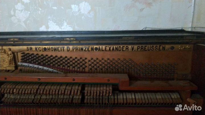 Антикварное пианино