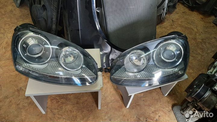 Передние фары для Volksvagen Golf 5, Jetta. Ксенон