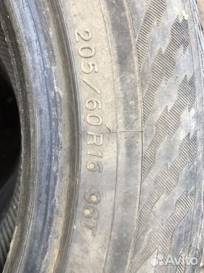 Yokohama Ice Guard IG60 205/60 R16