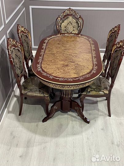 Комплект стол и стулья. В наличии