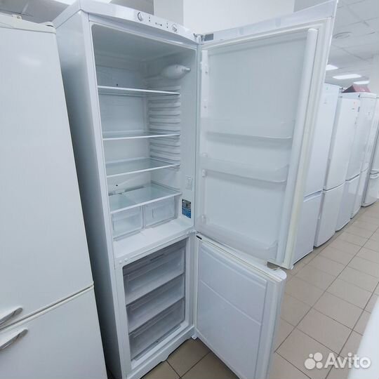 Холодильник indesit