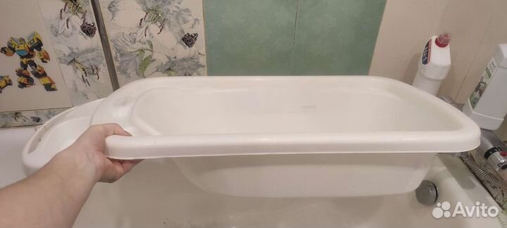 Детская ванна для купания и пеленальный стол