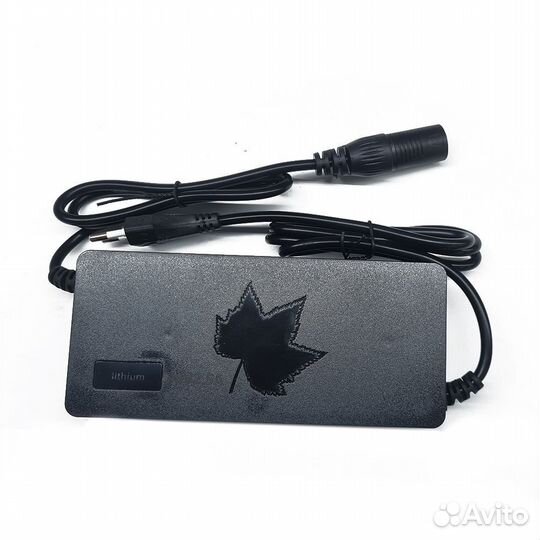 Зарядка 48V (54.6) / 2.5 A c активным охлаждением