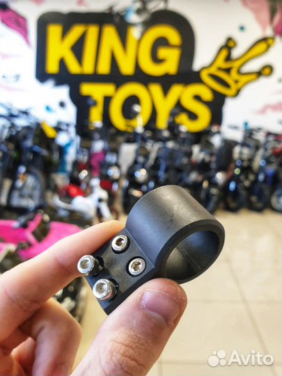 Крепление бортового компьютера для электросамоката