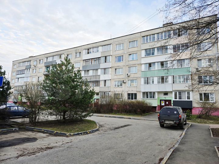 2-к. квартира, 52,3 м², 2/5 эт.