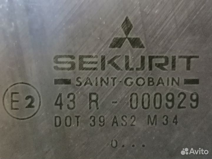 Стекло двери задней правой для Mitsubishi Carisma