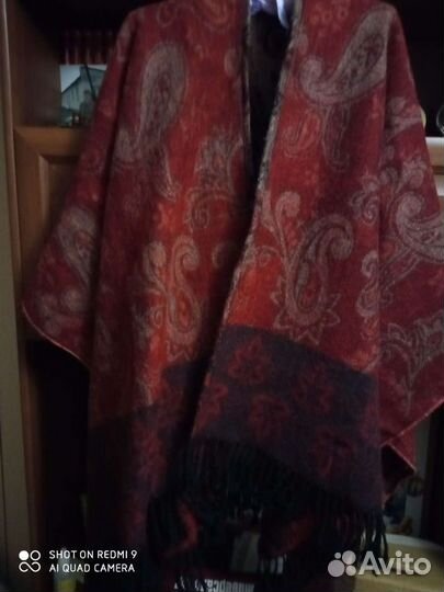 Палантин новый при желании можно сделать пончо или