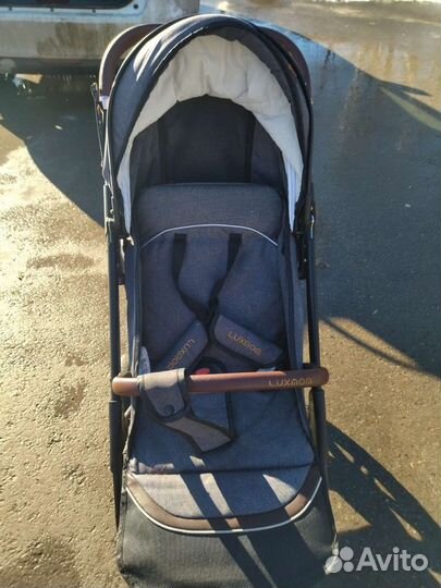 Прогулочная коляска