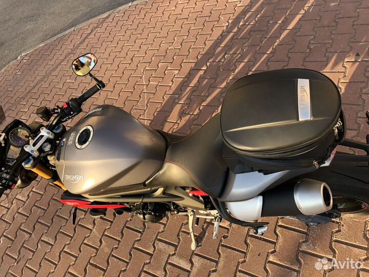 Triumph speed triple 1050 R