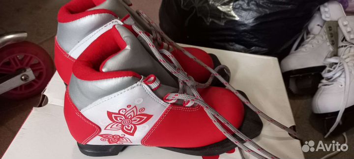 Лыжные ботинки детские