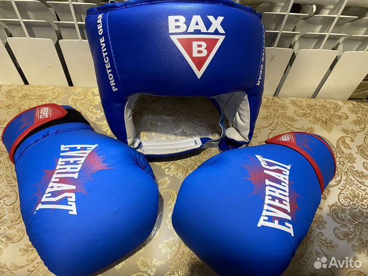 Боксерские перчатки