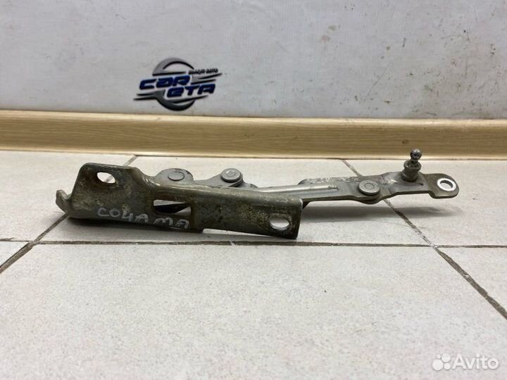 Петля двери багажника левая Hyundai Sonata 4 (Ef)