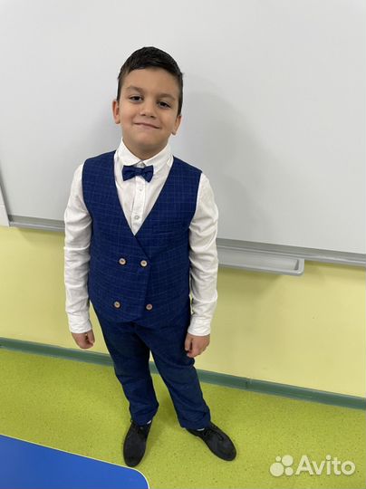 Костюм праздничный